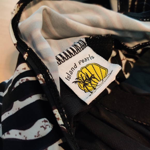 Island pearls one-piece swimsuit size 16 - Picture 7 of 11